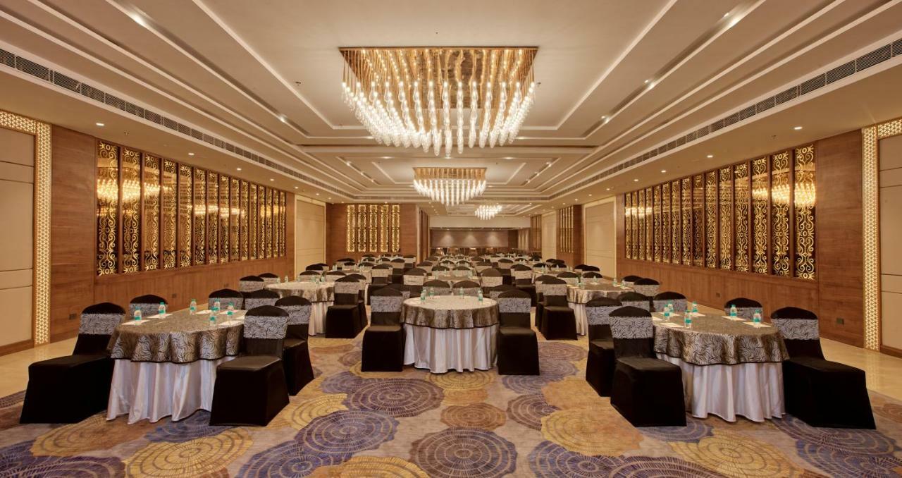 Country Inn Premier Amritsar, 10 Min From Golden Temple Екстер'єр фото