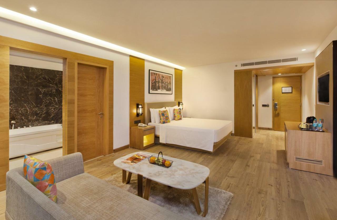 Country Inn Premier Amritsar, 10 Min From Golden Temple Екстер'єр фото