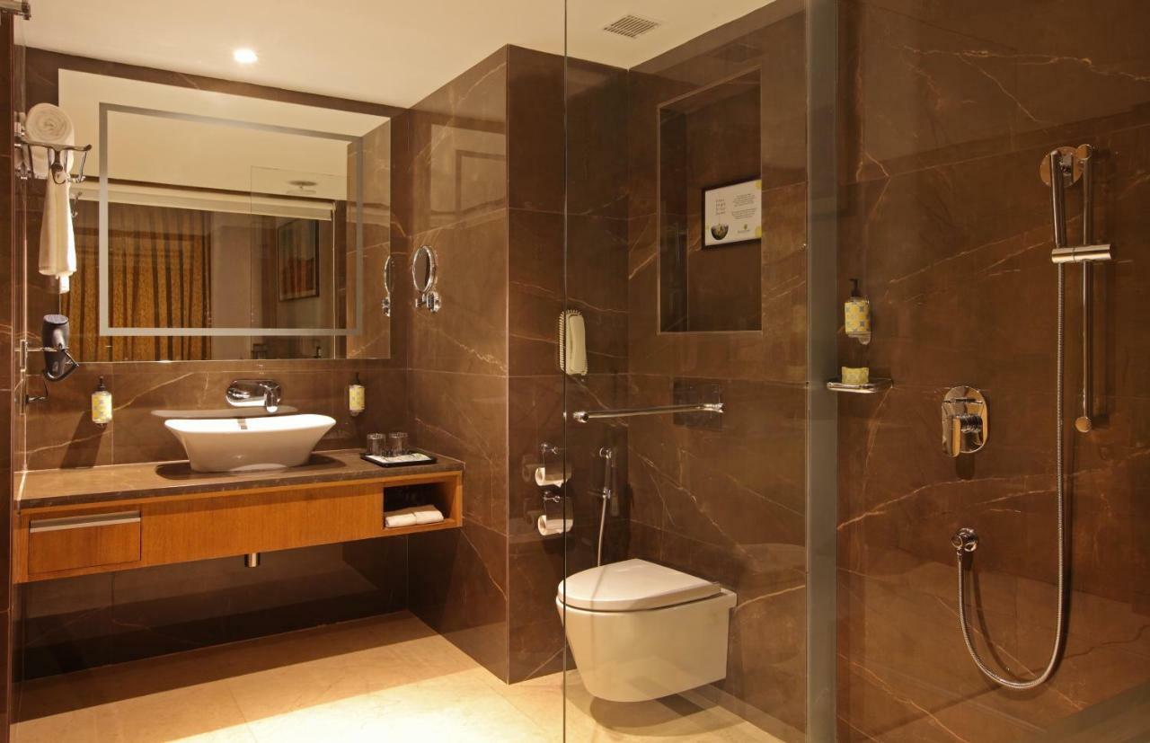 Country Inn Premier Amritsar, 10 Min From Golden Temple Екстер'єр фото