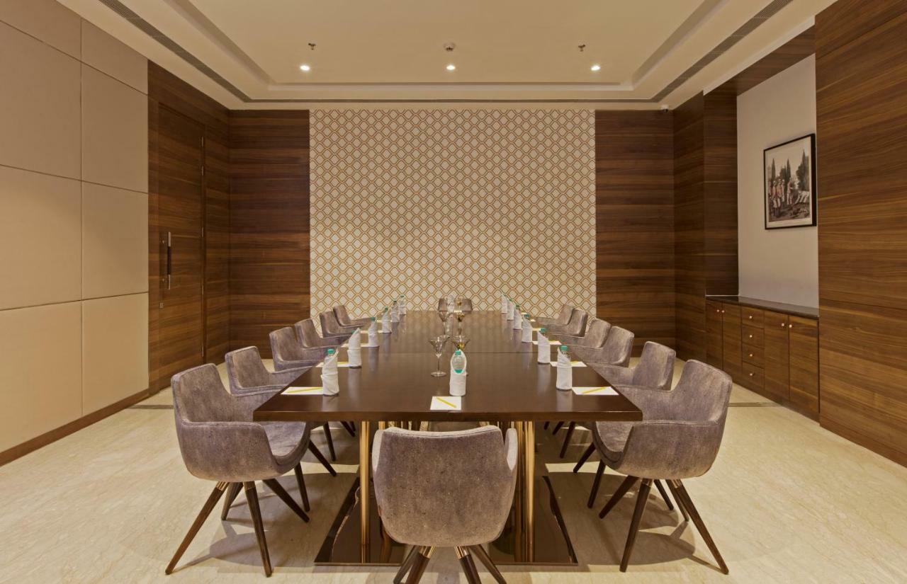 Country Inn Premier Amritsar, 10 Min From Golden Temple Екстер'єр фото