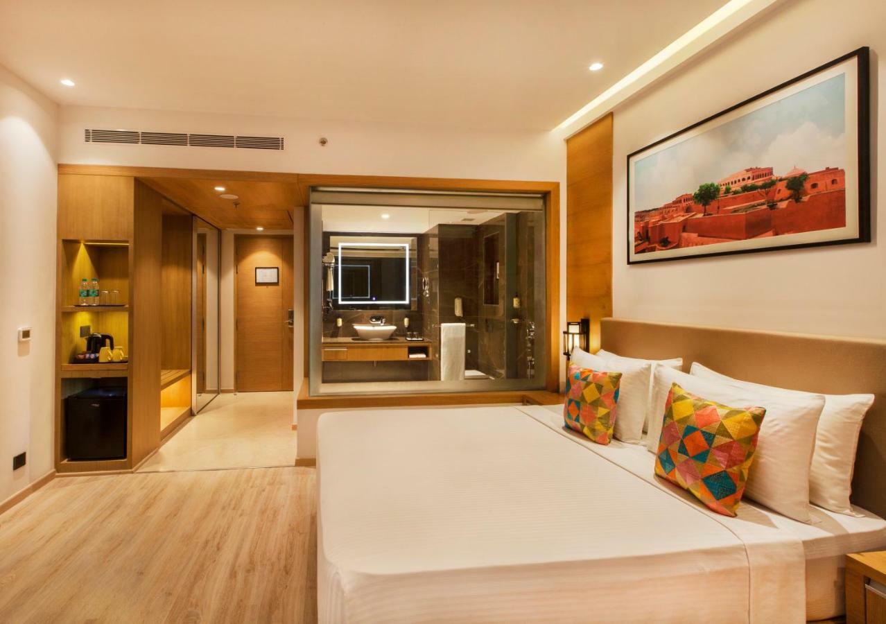 Country Inn Premier Amritsar, 10 Min From Golden Temple Екстер'єр фото